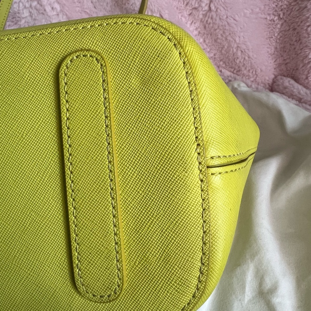 MCM Vibrant Yellow Tote - Picture 15 of 16
